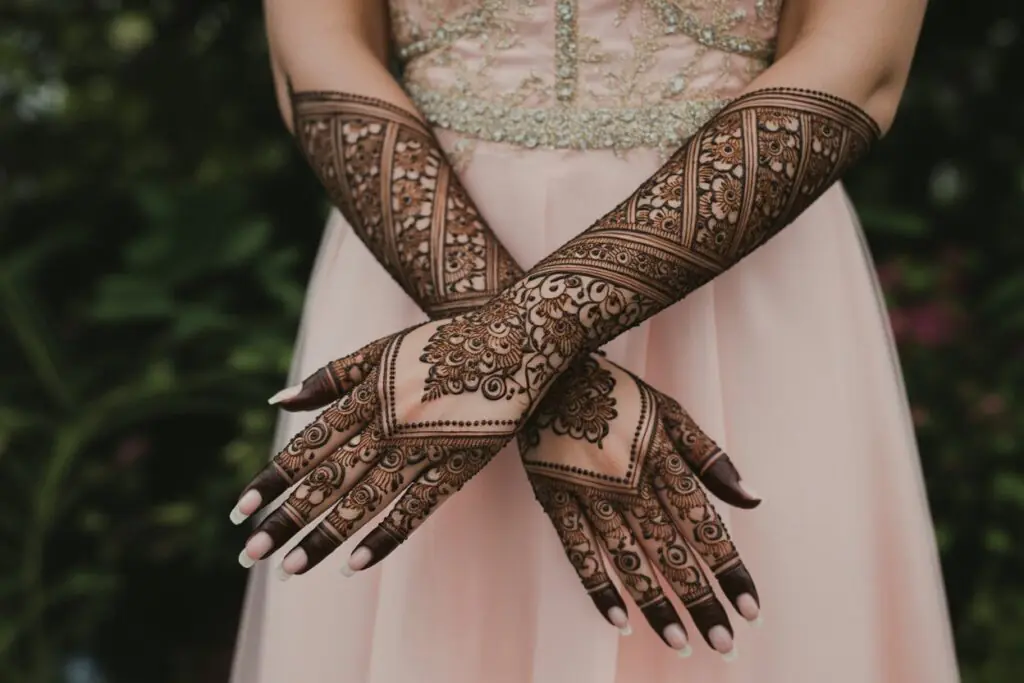 Half sleeve mehndi design bridal 2026